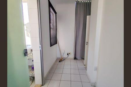 Corredor de kitnet/studio à venda com 1 quarto, 30m² em Lourdes, Belo Horizonte