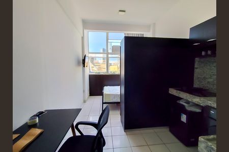 Cozinha de kitnet/studio à venda com 1 quarto, 30m² em Lourdes, Belo Horizonte