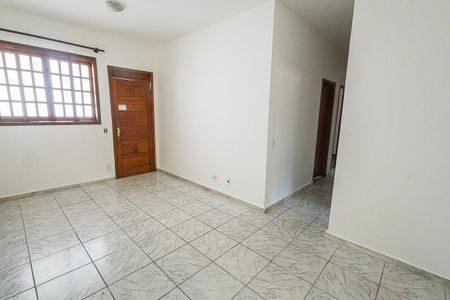 Sala de casa de condomínio para alugar com 3 quartos, 60m² em Copacabana, Belo Horizonte