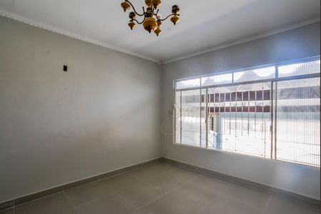 Casa para alugar com 150m², 3 quartos e 2 vagas Casa para alugar com 150m², 3 quartos e 2 vagasSala