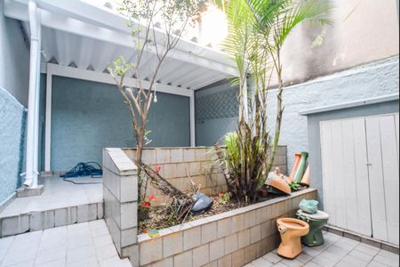 Quintal de casa para alugar com 3 quartos, 150m² em Vila Camilópolis, Santo André