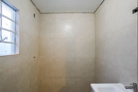 Banheiro Corredor de casa para alugar com 3 quartos, 150m² em Vila Camilópolis, Santo André