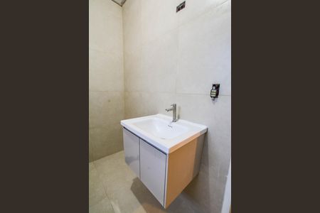Casa para alugar com 150m², 3 quartos e 2 vagas Casa para alugar com 150m², 3 quartos e 2 vagasBanheiro Corredor