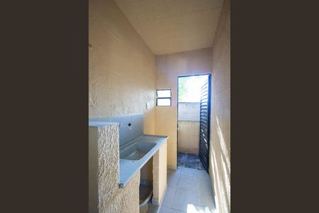 Cozinha de apartamento para alugar com 1 quarto, 32m² em Vista Alegre, São Gonçalo