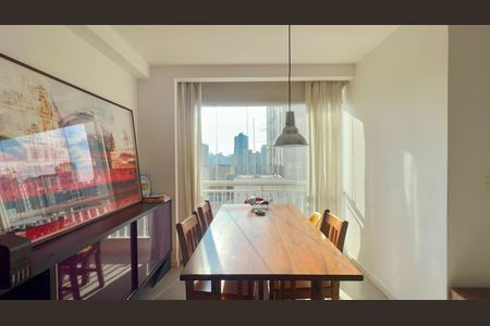 Apartamento à venda com 65m², 2 quartos e 1 vaga Apartamento à venda com 65m², 2 quartos e 1 vagaSala de Jantar