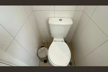 Apartamento à venda com 65m², 2 quartos e 1 vaga Apartamento à venda com 65m², 2 quartos e 1 vagaBanheiro