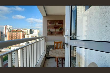 Apartamento à venda com 65m², 2 quartos e 1 vaga Apartamento à venda com 65m², 2 quartos e 1 vagaVaranda da Suite