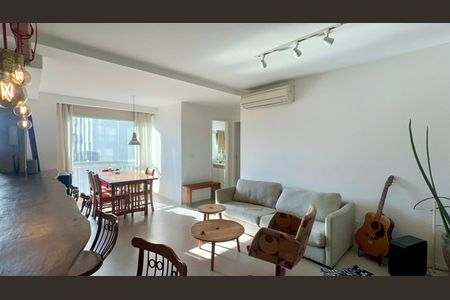 Apartamento à venda com 65m², 2 quartos e 1 vaga Apartamento à venda com 65m², 2 quartos e 1 vagaSala