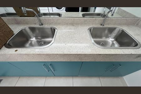 Apartamento à venda com 65m², 2 quartos e 1 vaga Apartamento à venda com 65m², 2 quartos e 1 vagaLavanderia
