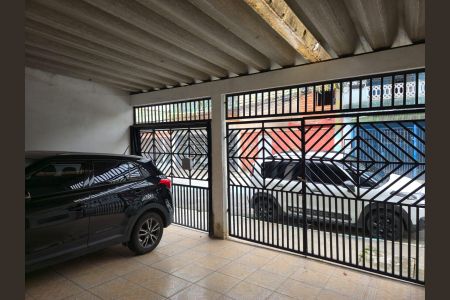 Casa para alugar com 245m², 4 quartos e 1 vaga Casa para alugar com 245m², 4 quartos e 1 vagaGaragem