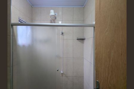Casa para alugar com 245m², 4 quartos e 1 vaga Casa para alugar com 245m², 4 quartos e 1 vagaBanheiro Social 02