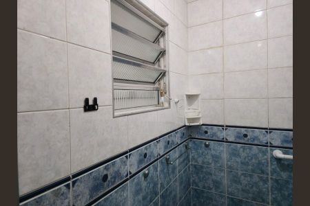 Casa para alugar com 245m², 4 quartos e 1 vaga Casa para alugar com 245m², 4 quartos e 1 vagaBanheiro Social 01