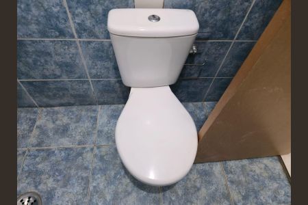 Casa para alugar com 245m², 4 quartos e 1 vaga Casa para alugar com 245m², 4 quartos e 1 vagaBanheiro Social 01
