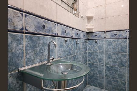 Casa para alugar com 245m², 4 quartos e 1 vaga Casa para alugar com 245m², 4 quartos e 1 vagaBanheiro Social 01