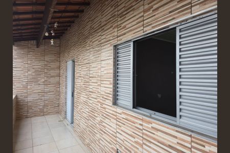 Casa para alugar com 245m², 4 quartos e 1 vaga Casa para alugar com 245m², 4 quartos e 1 vagaQuarto com Varanda