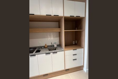 Cozinha de apartamento para alugar com 1 quarto, 26m² em Cerqueira César, São Paulo
