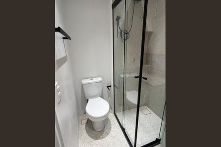 Banheiro de apartamento para alugar com 1 quarto, 26m² em Cerqueira César, São Paulo