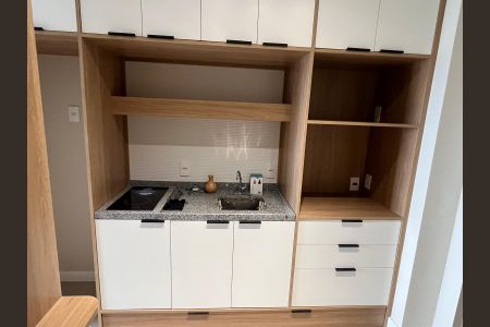 Cozinha de apartamento para alugar com 1 quarto, 26m² em Cerqueira César, São Paulo