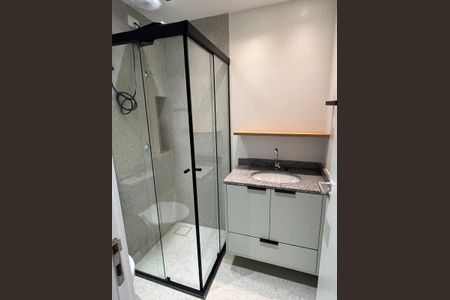 Banheiro de apartamento para alugar com 1 quarto, 26m² em Cerqueira César, São Paulo