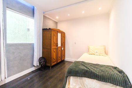 Casa à venda com 250m², 4 quartos e 2 vagas Casa à venda com 250m², 4 quartos e 2 vagasQuarto 3