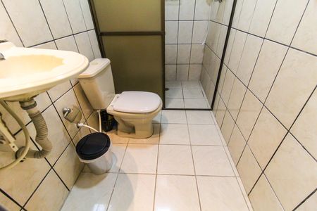 Casa à venda com 250m², 4 quartos e 2 vagas Casa à venda com 250m², 4 quartos e 2 vagasBanheiro 2