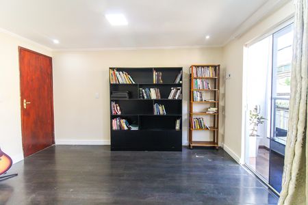 Casa à venda com 250m², 4 quartos e 2 vagas Casa à venda com 250m², 4 quartos e 2 vagasQuarto 4