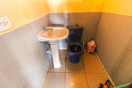 Casa à venda com 250m², 4 quartos e 2 vagas Casa à venda com 250m², 4 quartos e 2 vagasBanheiro de Serviço