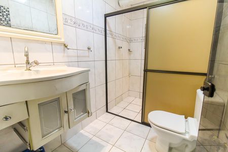 Casa à venda com 250m², 4 quartos e 2 vagas Casa à venda com 250m², 4 quartos e 2 vagasBanheiro da Suíte
