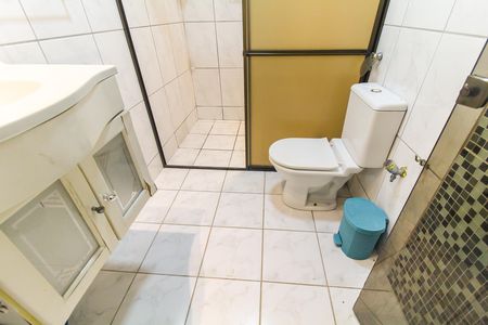 Casa à venda com 250m², 4 quartos e 2 vagas Casa à venda com 250m², 4 quartos e 2 vagasBanheiro da Suíte