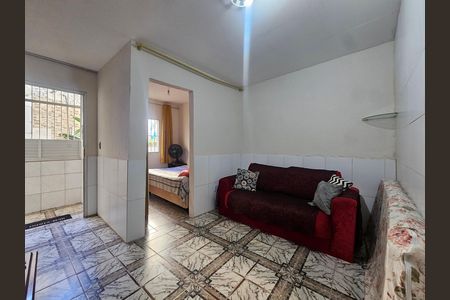 Casa para alugar com 32m², 1 quarto e sem vaga Casa para alugar com 32m², 1 quarto e sem vagasala