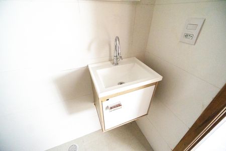 Apartamento à venda com 38m², 2 quartos e sem vaga Apartamento à venda com 38m², 2 quartos e sem vagaBanheiro