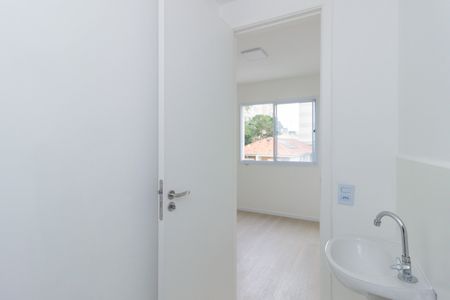 Banheiro de apartamento à venda com 1 quarto, 18m² em Vila Mangalot, São Paulo