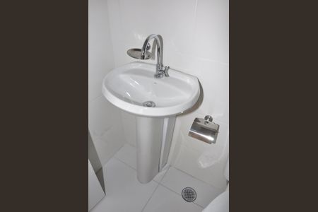 Detalhe - Banheiro Social de apartamento para alugar com 2 quartos, 32m² em Jardim Iris, São Paulo