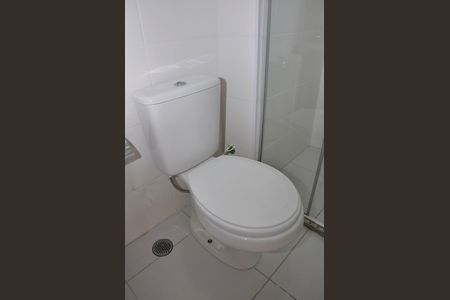 Apartamento para alugar com 32m², 2 quartos e sem vaga Apartamento para alugar com 32m², 2 quartos e sem vagaDetalhe - Banheiro Social
