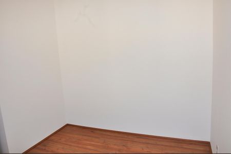Apartamento para alugar com 32m², 2 quartos e sem vaga Apartamento para alugar com 32m², 2 quartos e sem vagaDetalhe - Quarto 01