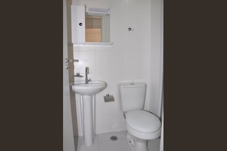 Apartamento para alugar com 32m², 2 quartos e sem vaga Apartamento para alugar com 32m², 2 quartos e sem vagaDetalhe - Banheiro Social
