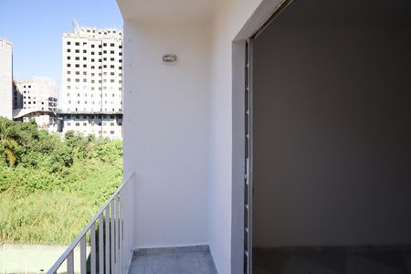 Apartamento à venda com 57m², 2 quartos e 1 vaga Apartamento à venda com 57m², 2 quartos e 1 vagaVaranda