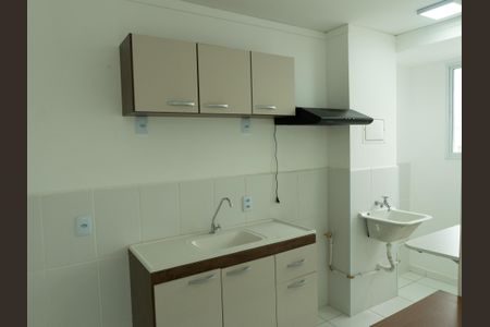 Apartamento para alugar com 43m², 2 quartos e 1 vaga Apartamento para alugar com 43m², 2 quartos e 1 vagaCozinha e Área de Serviço