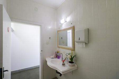 Casa para alugar com 138m², 2 quartos e 1 vaga Casa para alugar com 138m², 2 quartos e 1 vagaBanheiro