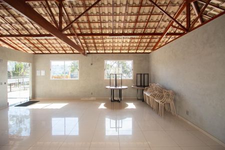 Apartamento para alugar com 55m², 2 quartos e 1 vaga Apartamento para alugar com 55m², 2 quartos e 1 vagaÁrea comum - Salão de festas