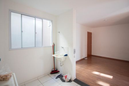 Apartamento para alugar com 55m², 2 quartos e 1 vaga Apartamento para alugar com 55m², 2 quartos e 1 vagaCozinha e Área de Serviço