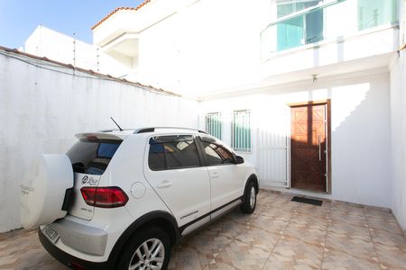 Garagem  de casa para alugar com 2 quartos, 100m² em Jardim Helena, São Paulo