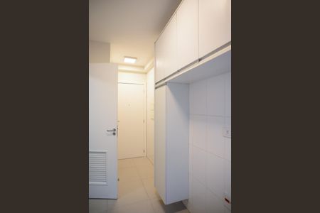 Apartamento à venda com 133m², 3 quartos e 2 vagas Apartamento à venda com 133m², 3 quartos e 2 vagasÁrea de Serviço