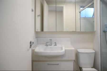 Apartamento à venda com 133m², 3 quartos e 2 vagas Apartamento à venda com 133m², 3 quartos e 2 vagasBanheiro da Suíte