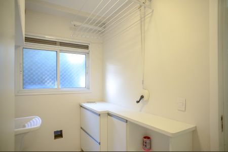 Apartamento à venda com 133m², 3 quartos e 2 vagas Apartamento à venda com 133m², 3 quartos e 2 vagasÁrea de Serviço