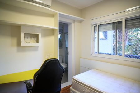 Suíte de apartamento para alugar com 3 quartos, 133m² em Bosque da Saúde, São Paulo
