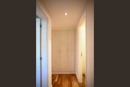 Apartamento à venda com 133m², 3 quartos e 2 vagas Apartamento à venda com 133m², 3 quartos e 2 vagasCorredor