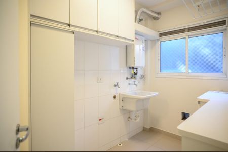 Apartamento à venda com 133m², 3 quartos e 2 vagas Apartamento à venda com 133m², 3 quartos e 2 vagasÁrea de Serviço