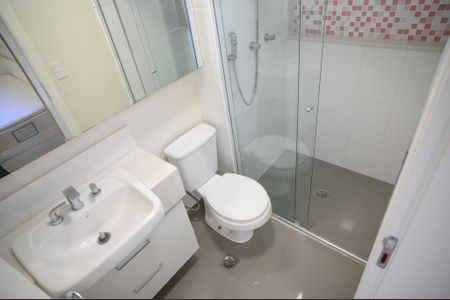 Apartamento à venda com 133m², 3 quartos e 2 vagas Apartamento à venda com 133m², 3 quartos e 2 vagasBanheiro da Suíte