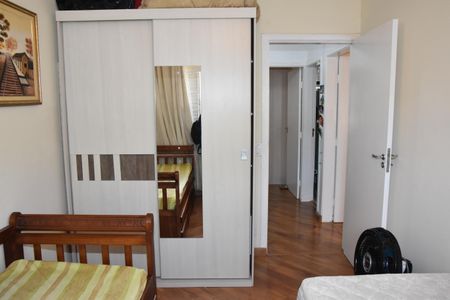 Casa à venda com 166m², 2 quartos e 2 vagas